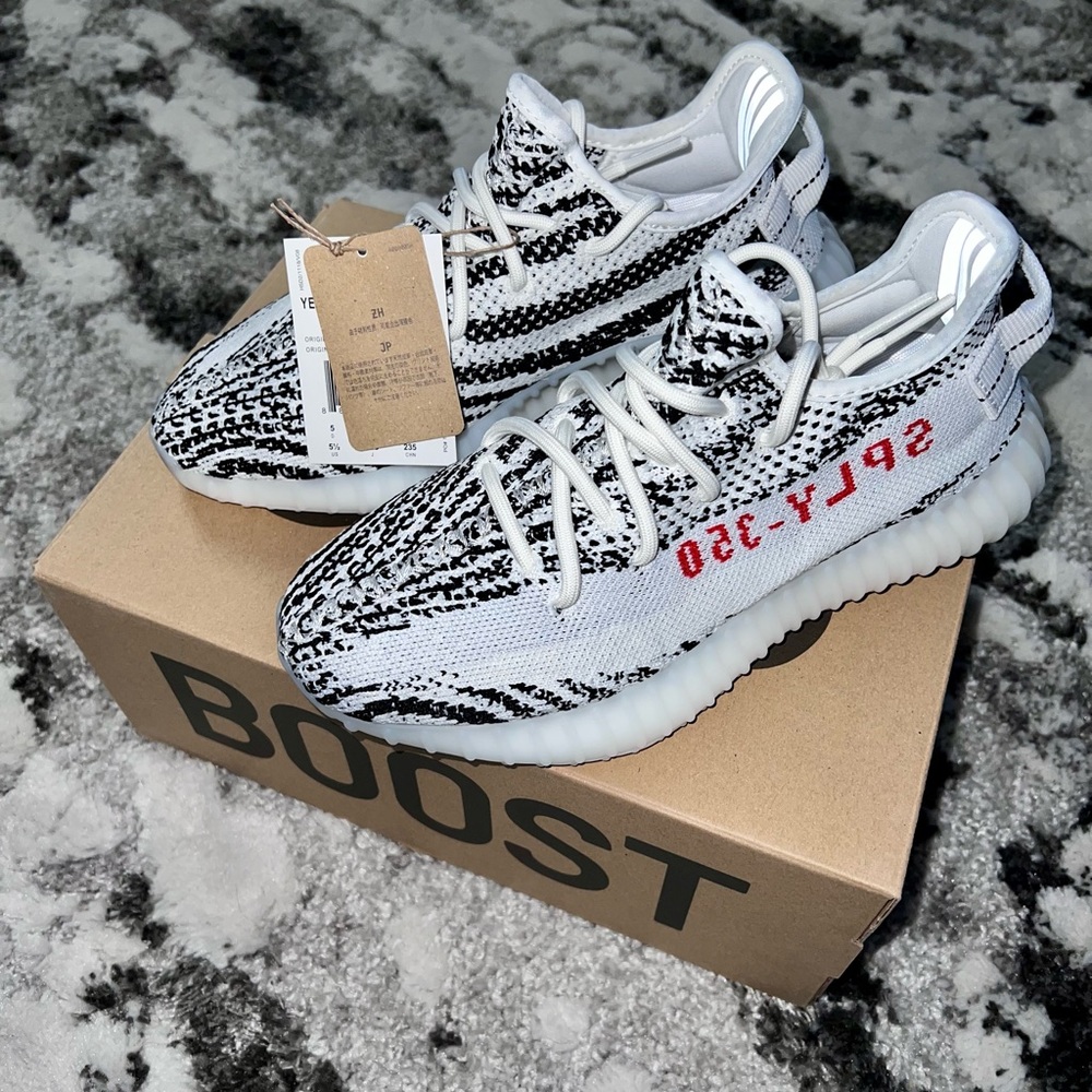 Brand New Yeezy 350 V2 Zebra Size 5.5M/6W